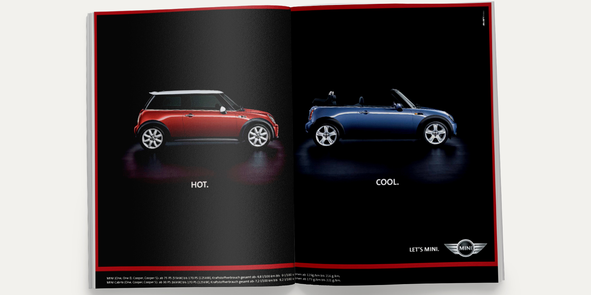 Ein Print-Sujet für Mini, das eine rote und eine blauen Wagen zeigt. 